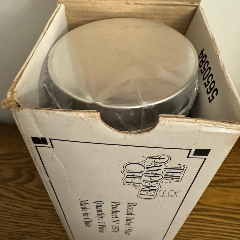 Pampered Chef Valtrompia Bread Star Tube (Product N° 1570) NWOT
